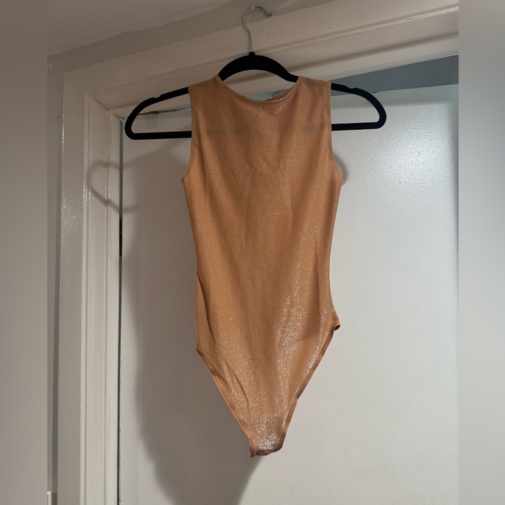 Skims Size xxs Glisinette Crew Neck Bodysuit Shimmer Ochre NWT BS-CRW-1343